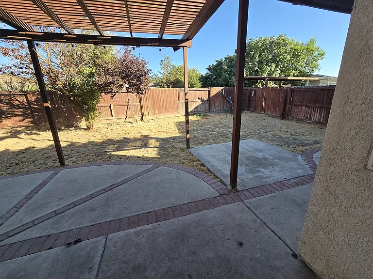 514 Rodeo Grounds Way — Photo 31