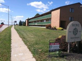 1017 Howe Ave, Cuyahoga Falls, OH 44221