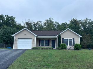 59 Cedarcrest Dr, Waynesboro, VA 22980