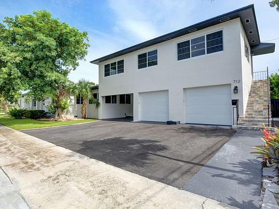 3rd image of 712 11th Ave N