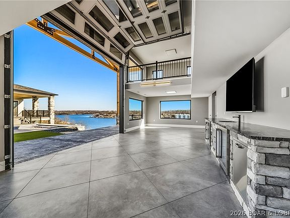 2nd image of 4 & 1356 Duckhead Rd