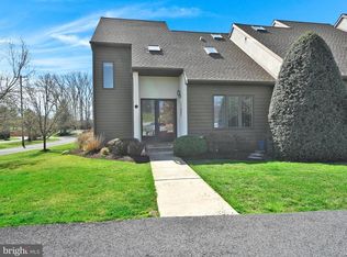 34 Hawk Valley Ln, Denver, PA 17517