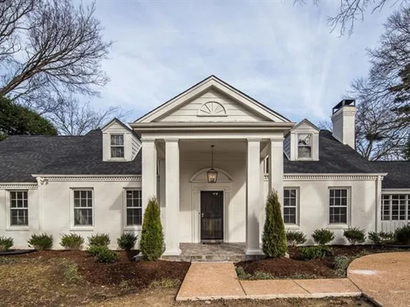 4234 Poplar Ave, Memphis, TN 38117