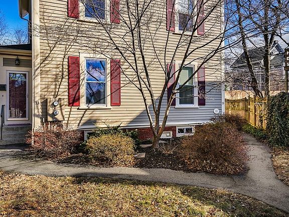 4th image of 33 Palfrey St #33
