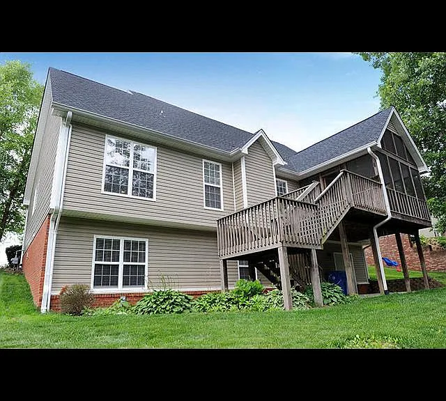 5589 Jonquil Ln #BASEMENT — Photo 1