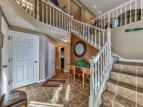 4th image of 487 Carson Ct