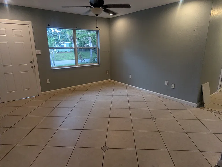 2100 Nottingham Rd — Photo 4