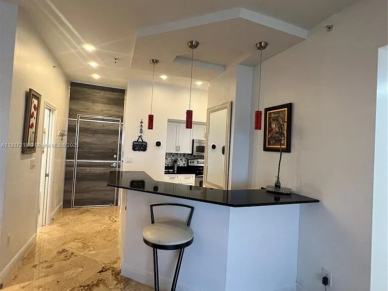 6917 Collins Ave — Photo 29