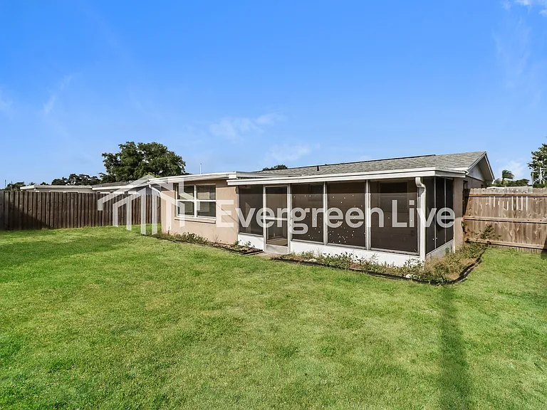 12904 Kings Manor Ave — Photo 15