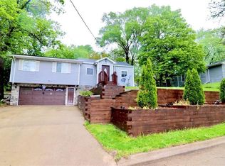 111 Fulton Dr, Des Moines, IA 50315