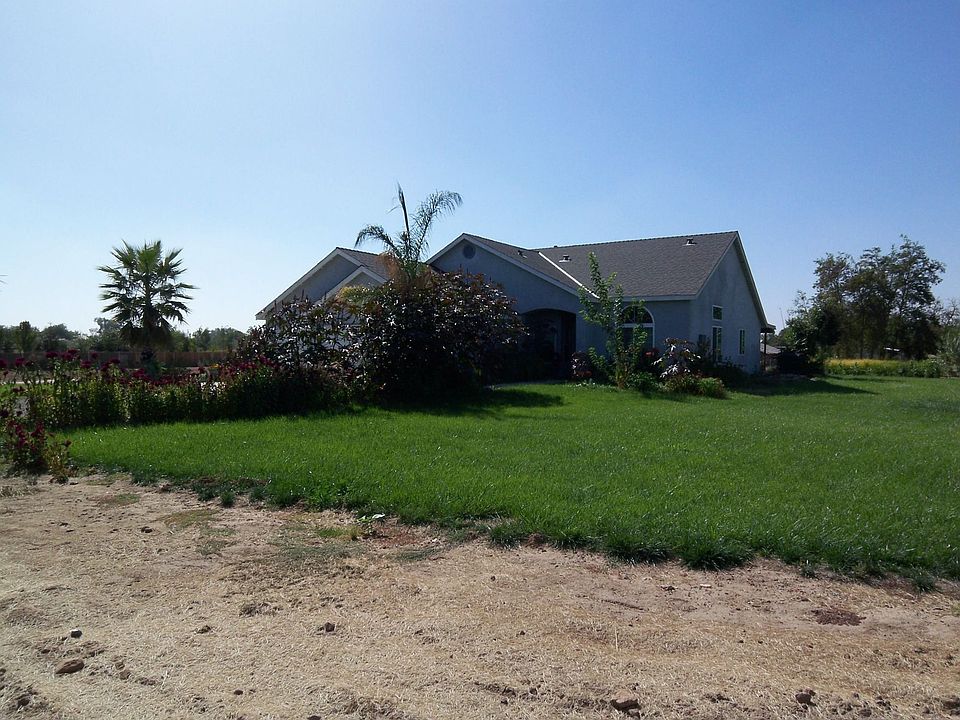 1st image of 1365 N Valentine Ave