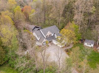 1097 Mineral Springs Rd, Hamilton, ON L9H 5E3