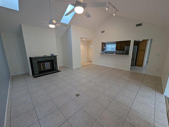 5th image of 108 N Lake Cir