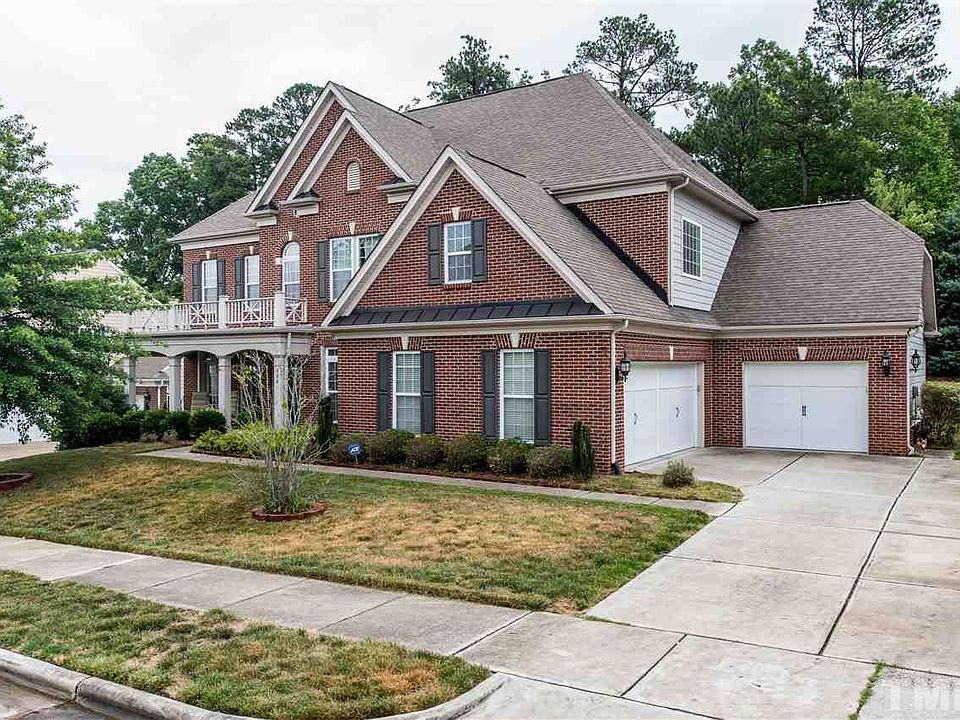 2nd image of 304 Alliance Cir