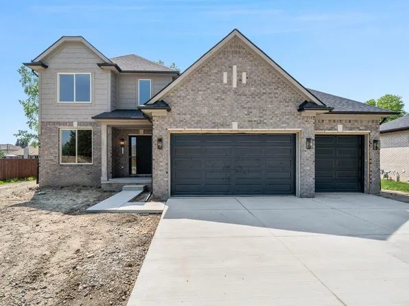 52385 Sass Rd, Chesterfield, MI 48047