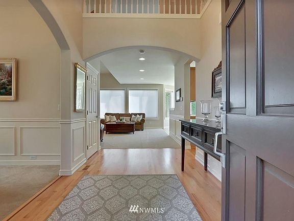 3rd image of 3009 20th Street Pl SW