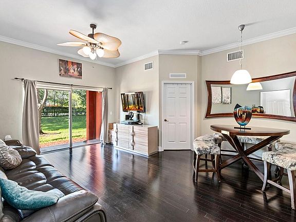3rd image of 3310 Palomino Drive #611-6