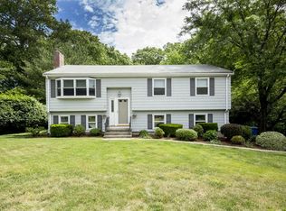 9 Town Line Rd, Burlington, MA 01803
