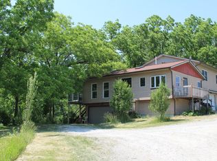 3698 Hurt Rd SW, Iowa City, IA 52246