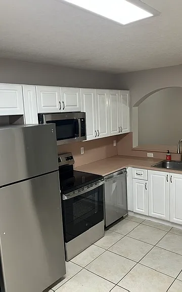 1300 SE 31st Ct #104 — Photo 6