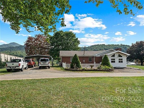 3rd image of 26 Glen Raven Cir