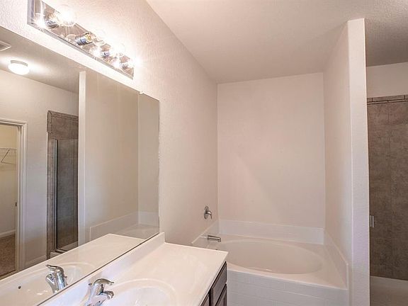 5th image of 15214 Albert Oak Dr