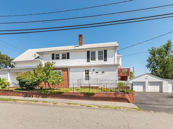 4th image of 256 Lenox St