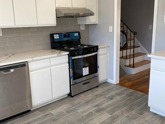 3rd image of 26 Eastfield Ln