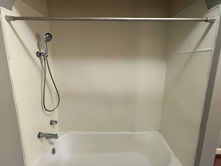 511 Philippine St — Photo 14
