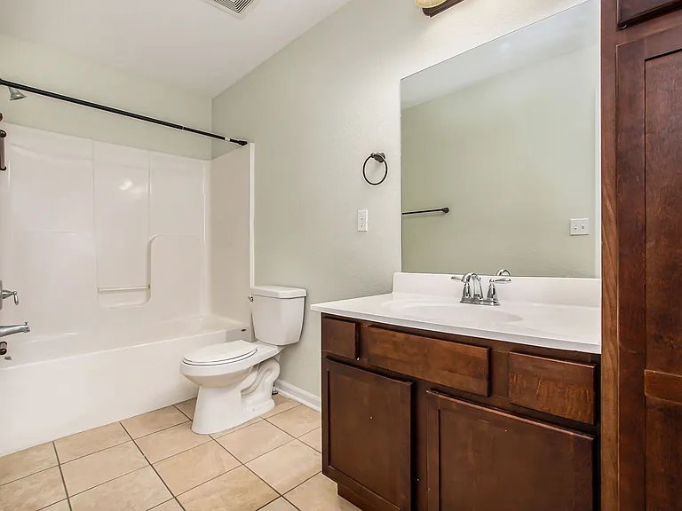 6411 Darnell St — Photo 9