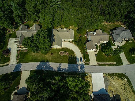 2nd image of 185 Forest View Dr