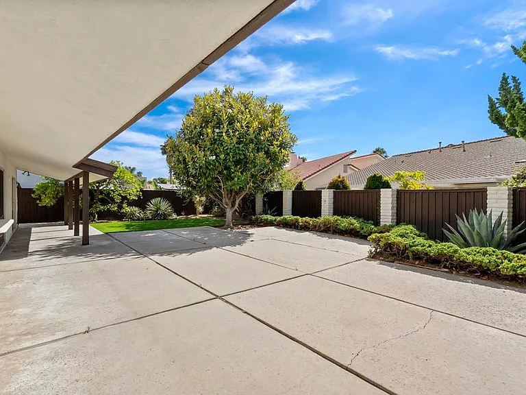 16138 Via Madera Circa E — Photo 34