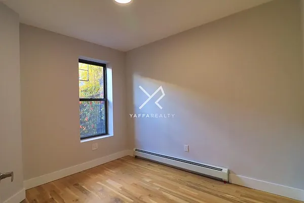 Rented by Yaffa Realty LLC | media 4