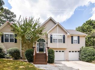424 Creek Crossing Ct, Grayson, GA 30017