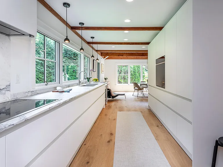 147 Wykeham Rd — Photo 6