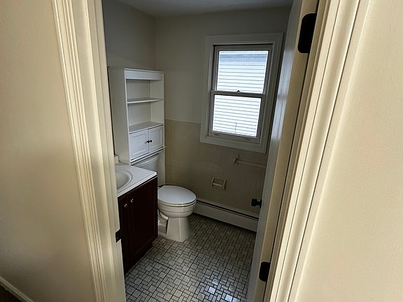 2nd image of 27-29 Byron St #2