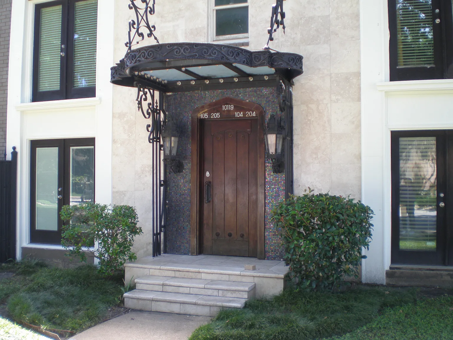 2 bed, 949 sqft, $1,700 — Photo 2