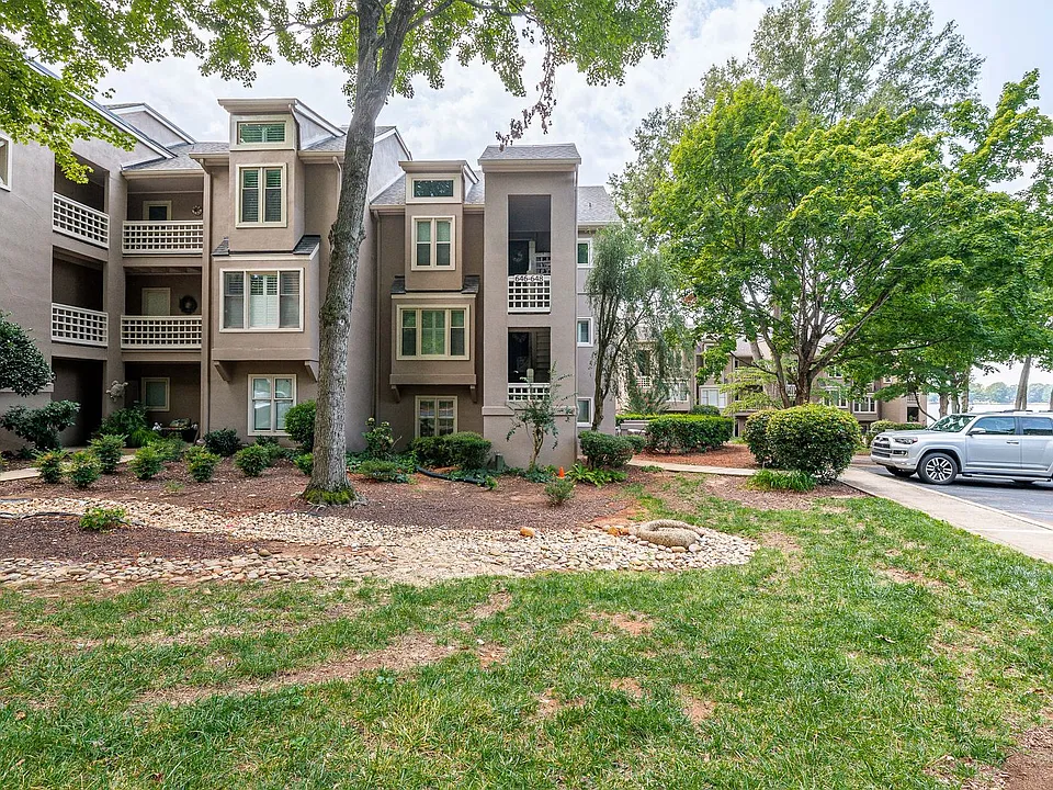 646 Portside Dr