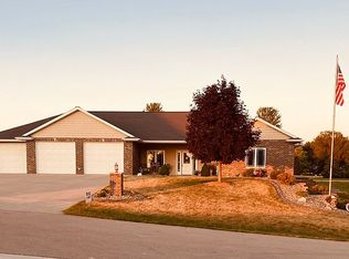19720 333rd Ave, Dyersville, IA 52040