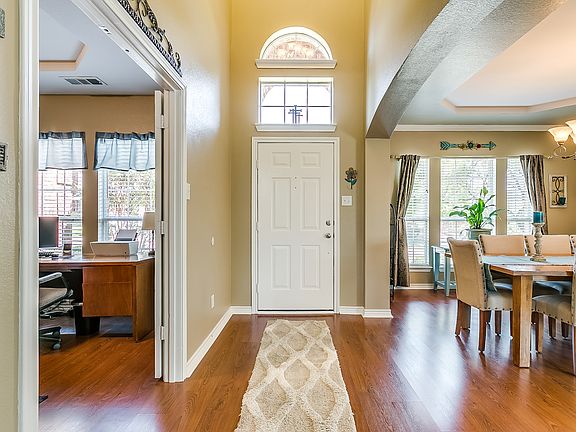 3rd image of 6047 Cedar Glen Dr