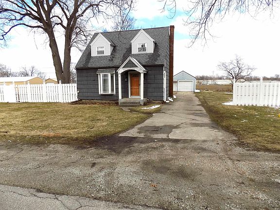 2nd image of 1213 Egbert Ave