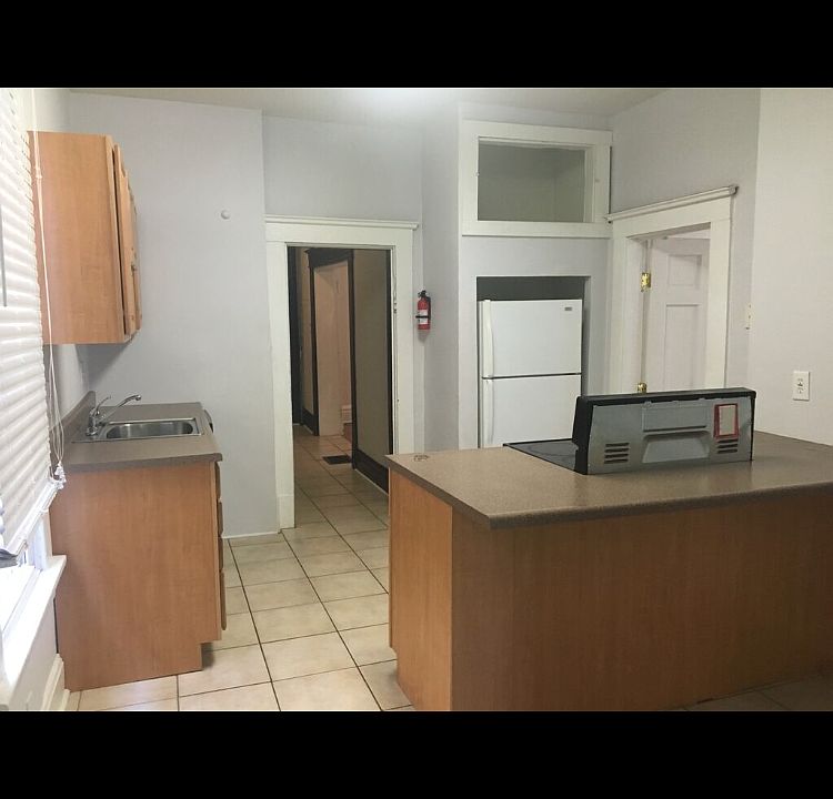 1st image of 208 E Patterson Ave
