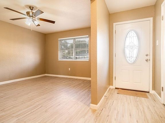 5th image of 513 Catalpa St