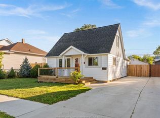 1540 Saint Luke Rd, Windsor, ON N8Y 3N3