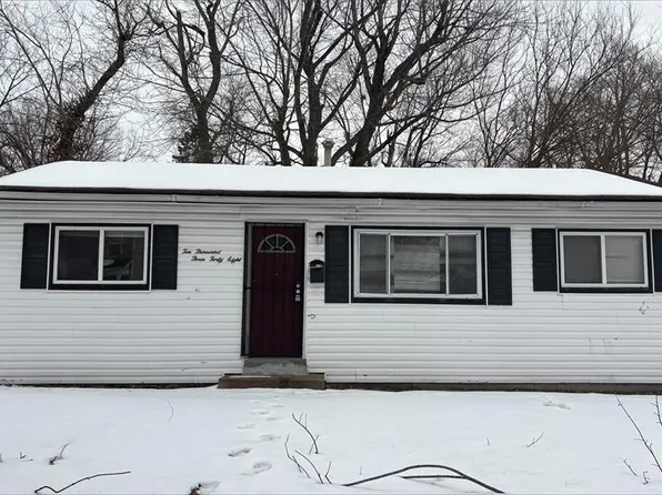 10348 Earl Dr, Saint Louis, MO 63136