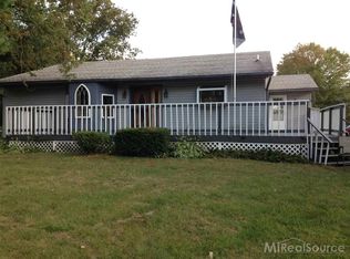 3795 Dykeman Rd, Fort Gratiot, MI 48059