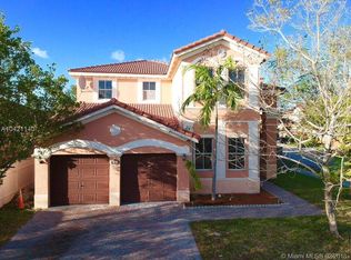 8869 NW 184th St, Hialeah, FL 33018