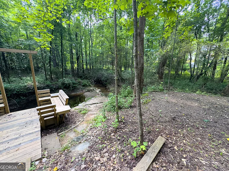 90 Howard Rd — Photo 18