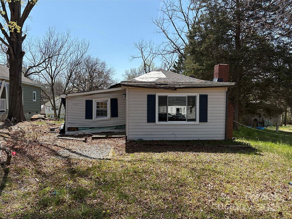 2nd image of 1407 Birch St