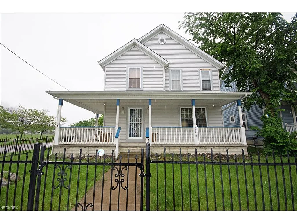 16012 Damon Ave photo 1
